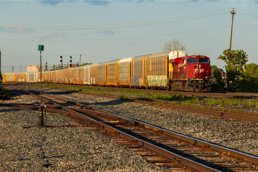 CP 8906